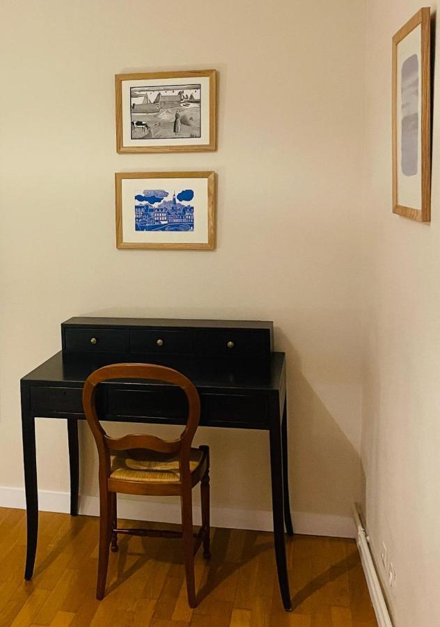 Bel Appartement, Bien Equipe Et Confortable Dans Le Centre Historique Fougères 外观 照片